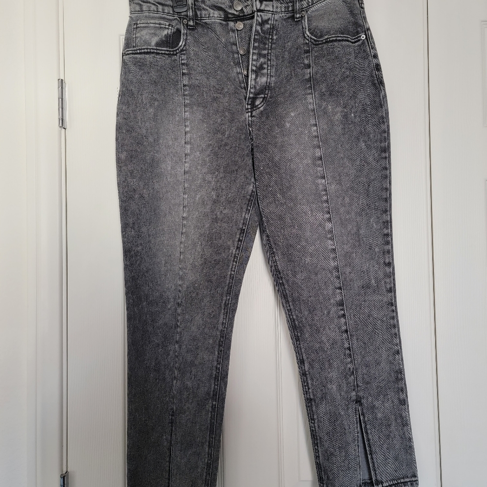 Juniors jeans front leg slits